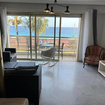 Beachfront And Sea View Entire 2 Crossing With Parking 4 Beds Two Double Bed And 2 Single Bed With 2 Sea View Balconies In Promenade Des Anglais Street 2 Bathroom 3 Wc With 40 Meters From The Beach With Perfect Air Conditioner Cooler * Nice